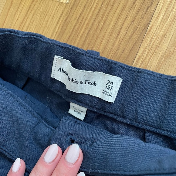 Abercrombie Curve Love Sloane Pant Short - Picture 2 of 3